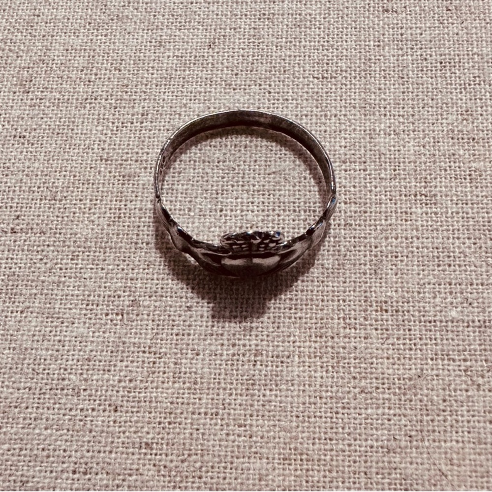 Vintage | Ring | Claddagh Silver Ring | Irish Lore | Boho | Folklore - Picture 2 of 6